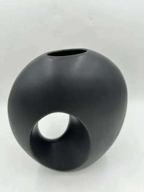 Black Sporvil Ceramic Vase 12in Wide 14.5in Tall – Invio Fine