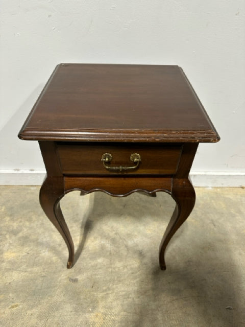 Ethan Allen Queen Anne Style Cherry Side Table – Invio Fine