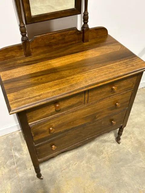 Vintage Solid Wood 3 Drawer Dresser with Swivel Mirror – Invio Fine Furniture Consignment Vintage Solid Wood 3 Drawer Dresser with Swivel Mirror – Invio Fine Furniture Consignment